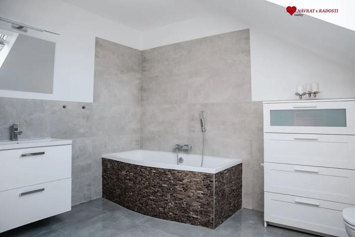 Prodej rodinného domu, Tršice, 190 m2