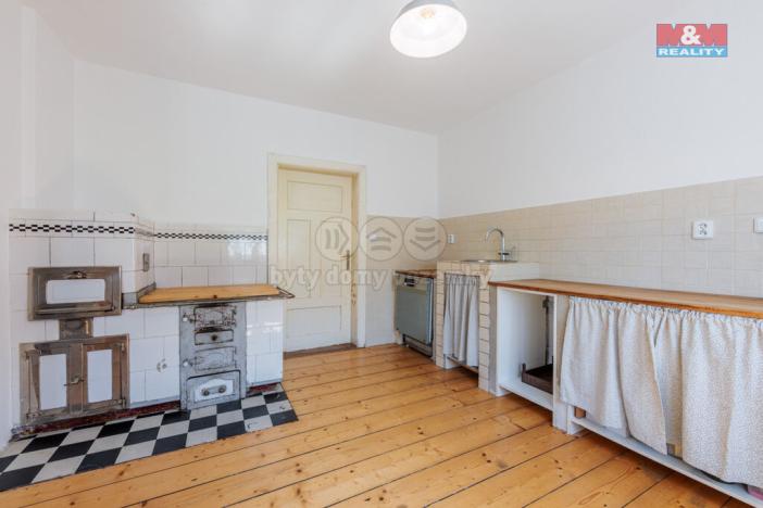 Prodej rodinného domu, Stříbrná, 228 m2