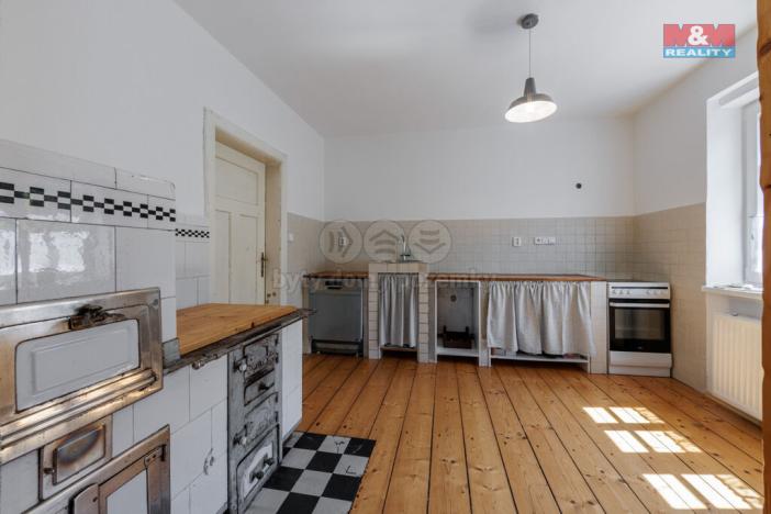 Prodej rodinného domu, Stříbrná, 228 m2