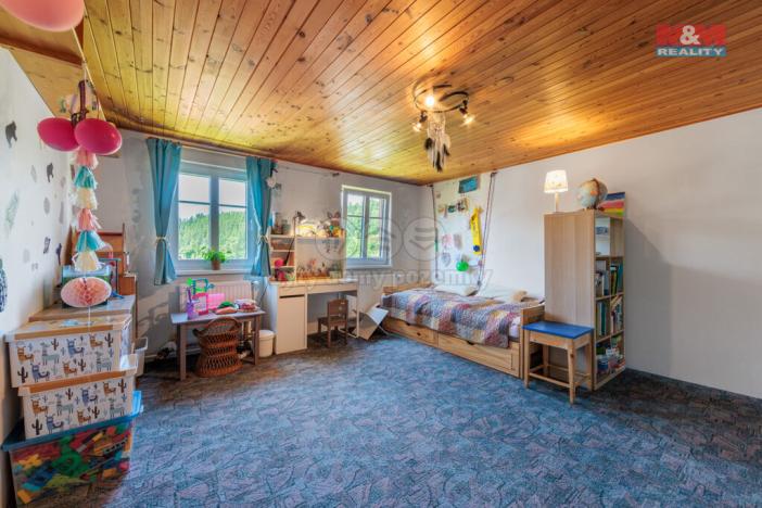 Prodej rodinného domu, Stříbrná, 228 m2