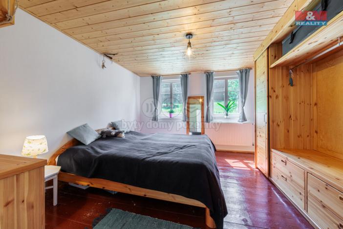 Prodej rodinného domu, Stříbrná, 228 m2