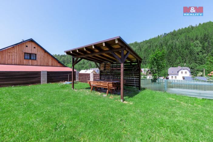 Prodej rodinného domu, Stříbrná, 228 m2