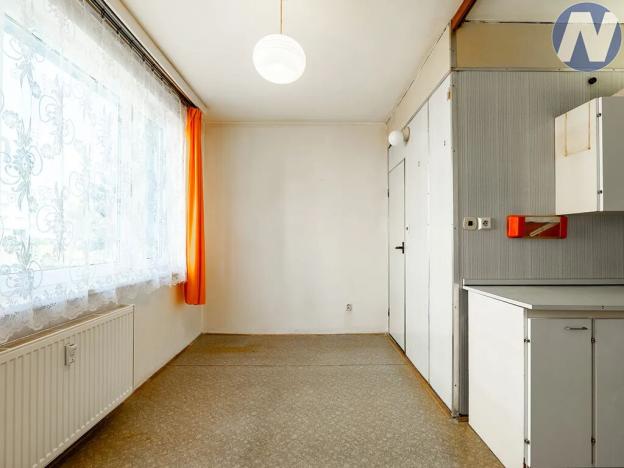 Prodej bytu 3+1, Volary, Sídl. Míru, 66 m2