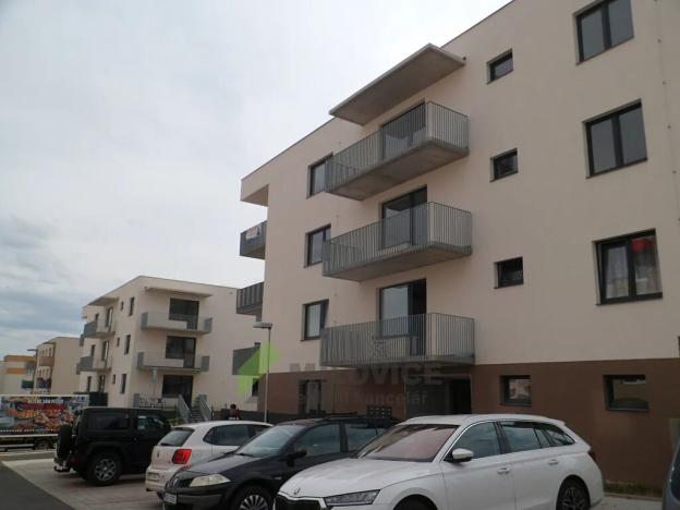 Pronájem bytu 1+kk, Milovice, Armádní, 28 m2