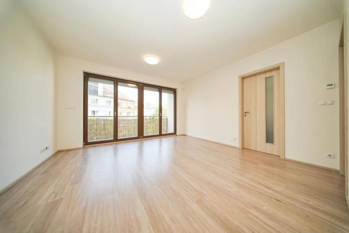 Pronájem bytu 2+kk, Praha - Vysočany, Bassova, 54 m2