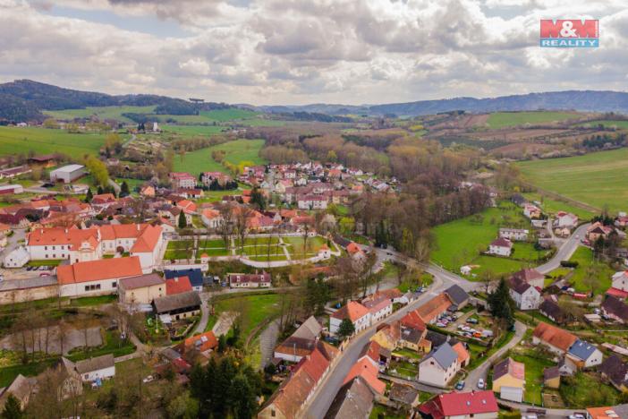 Prodej rodinného domu, Hrádek, 180 m2