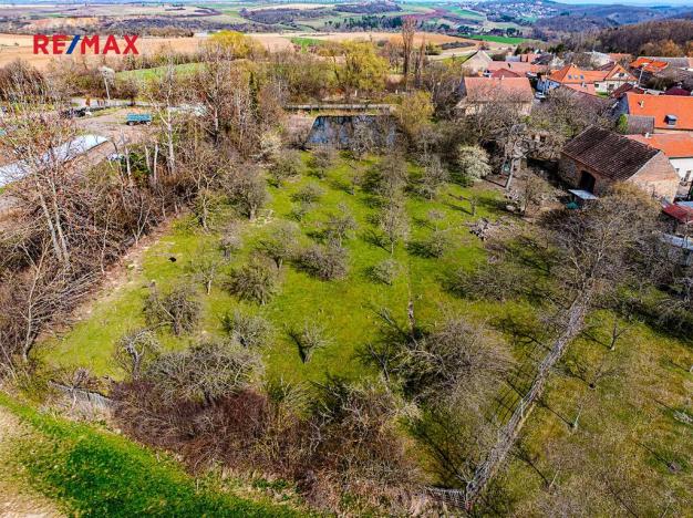 Prodej komerčního pozemku, Roblín, 13615 m2