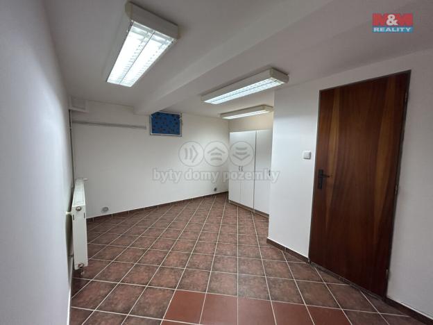 Pronájem obchodního prostoru, Louny, Osvoboditelů, 31 m2
