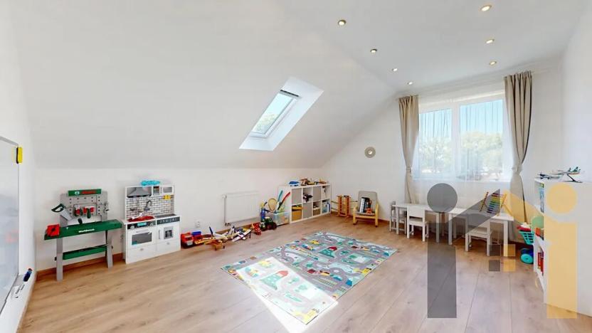 Prodej rodinného domu, Vinařice, 269 m2