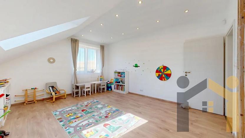 Prodej rodinného domu, Vinařice, 269 m2