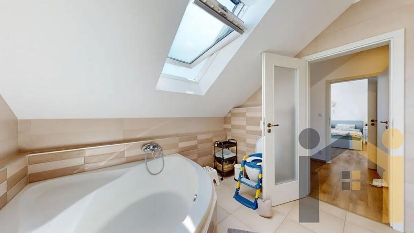 Prodej rodinného domu, Vinařice, 269 m2