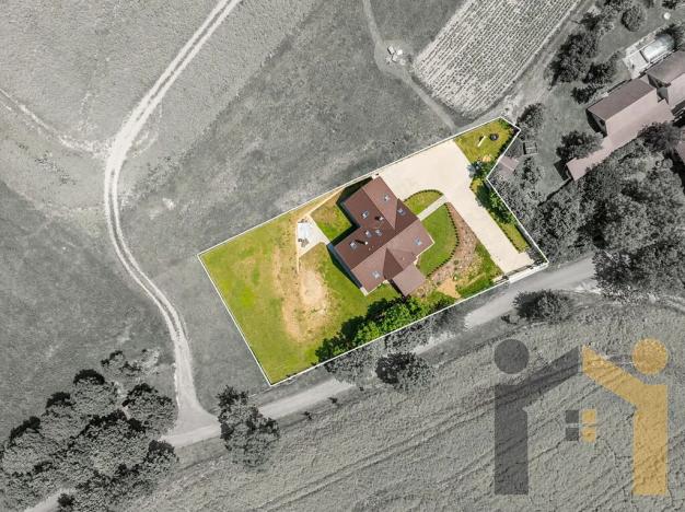 Prodej rodinného domu, Vinařice, 269 m2