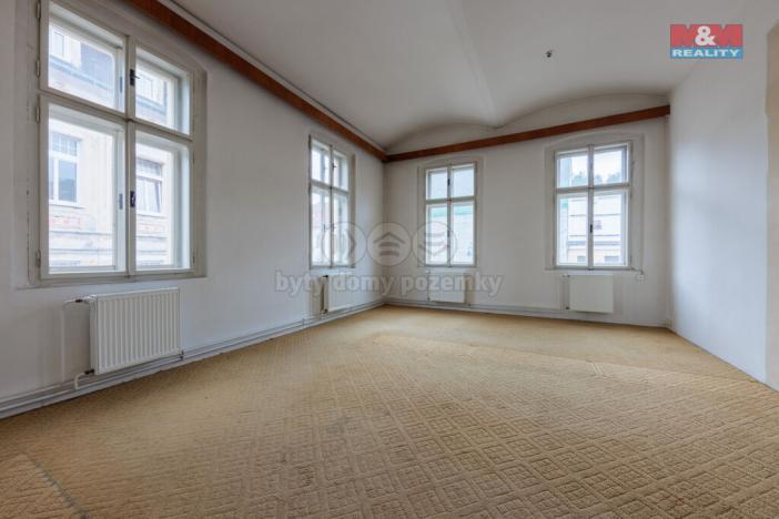 Prodej činžovního domu, Nejdek, náměstí Karla IV., 766 m2