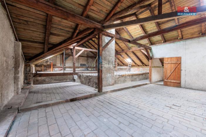 Prodej činžovního domu, Nejdek, náměstí Karla IV., 766 m2