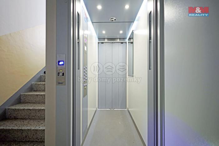 Pronájem bytu 1+1, Sokolov, Sportovní, 37 m2