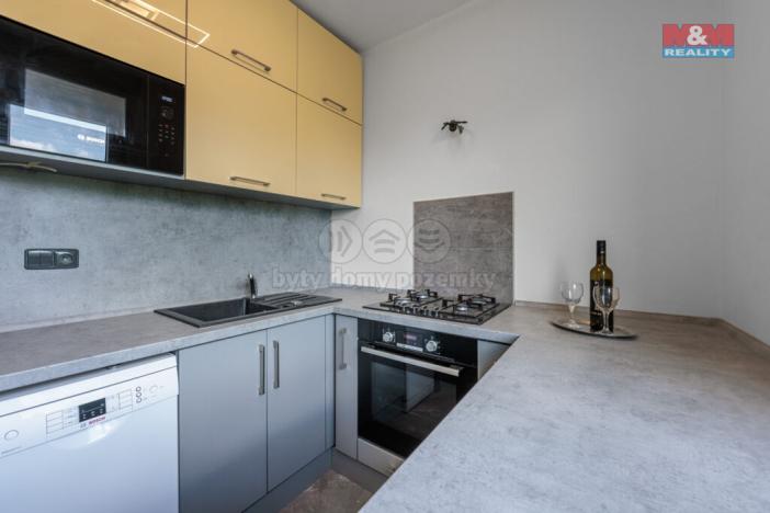 Prodej bytu 3+1, Cheb, 17. listopadu, 67 m2