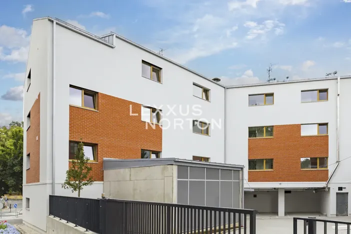 Prodej bytu 2+kk, Praha - Běchovice, Českobrodská, 56 m2