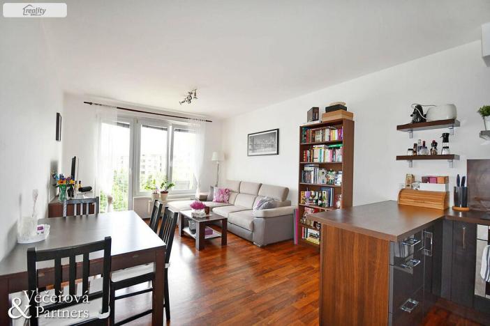 Pronájem bytu 2+kk, Praha - Čakovice, Marie Podvalové, 58 m2