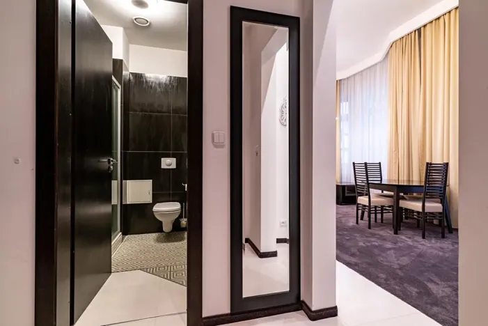 Prodej bytu 2+kk, Karlovy Vary, Divadelní náměstí, 65 m2