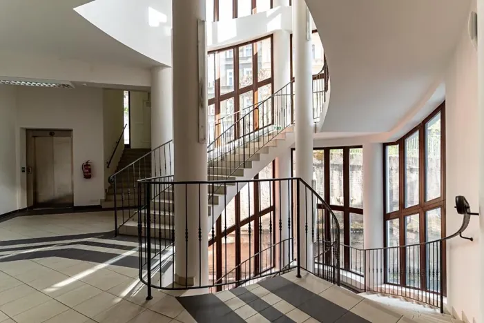 Prodej bytu 5+1, Karlovy Vary, Divadelní náměstí, 185 m2