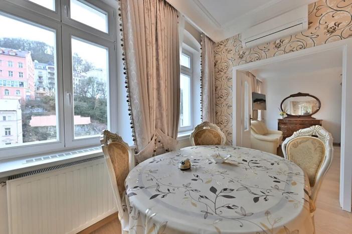 Prodej bytu 2+kk, Karlovy Vary, Vřídelní, 55 m2