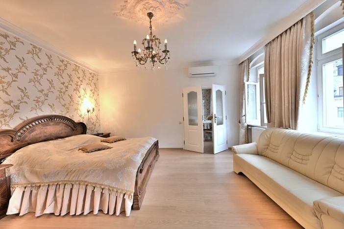 Prodej bytu 2+kk, Karlovy Vary, Vřídelní, 55 m2