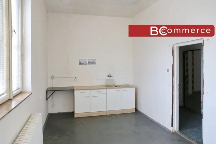 Pronájem skladu, Brno, 666 m2