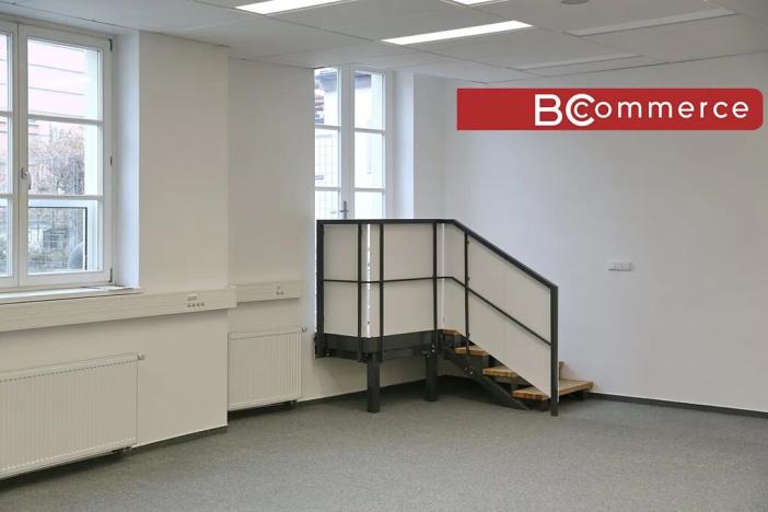 Pronájem kanceláře, Brno, Starobrněnská, 153 m2