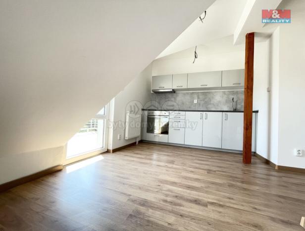 Pronájem bytu 2+1, Chomutov, Zborovská, 55 m2