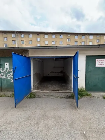 Pronájem garáže, Liberec, Moskevská, 16 m2