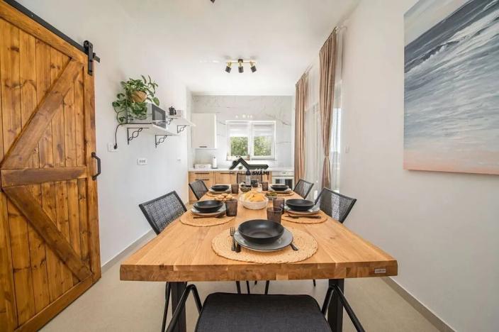 Prodej ubytování, Jakišnica, Chorvatsko, 160 m2