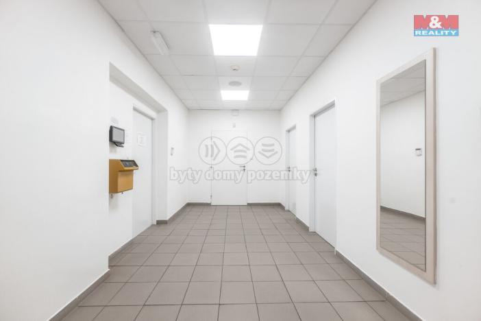 Prodej výrobních prostor, Tečovice, 2469 m2