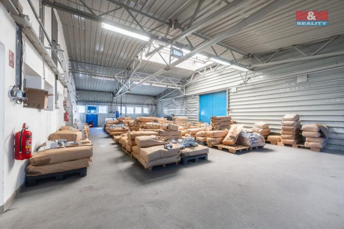 Prodej výrobních prostor, Tečovice, 2469 m2