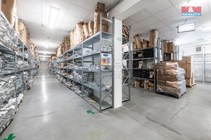 Prodej výrobních prostor, Tečovice, 2469 m2