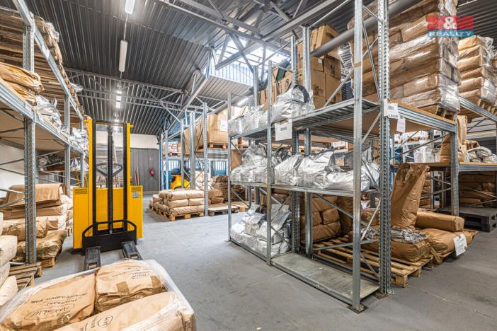 Prodej výrobních prostor, Tečovice, 2469 m2