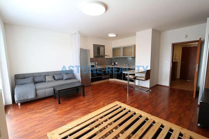 Pronájem bytu 1+kk, Praha - Záběhlice, Mattioliho, 44 m2