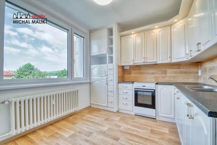 Pronájem bytu 1+1, Teplice nad Bečvou, Pernštejnské náměstí, 34 m2
