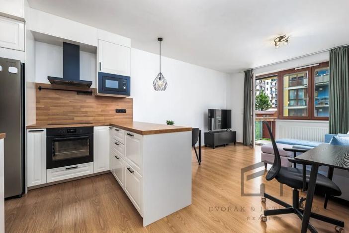 Pronájem bytu 2+kk, Praha - Hostivař, Fojtova, 50 m2