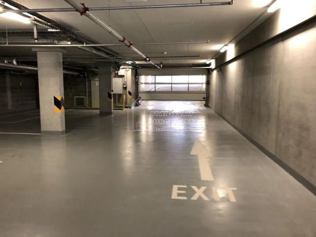 Pronájem garážového stání, Praha - Střížkov, Střížkovská, 18 m2