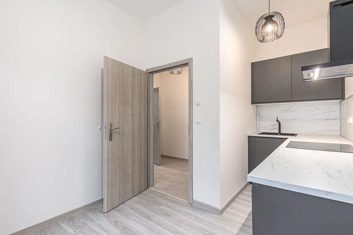 Pronájem bytu 1+1, Praha - Vršovice, Košická, 29 m2