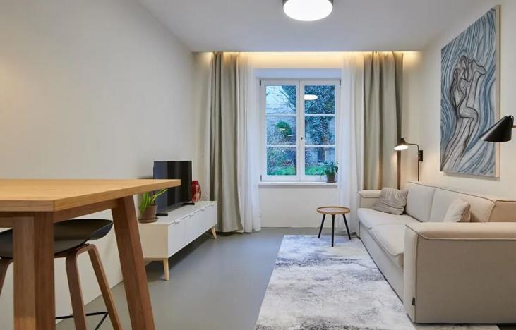 Pronájem bytu 1+kk, Praha - Smíchov, Radlická, 28 m2