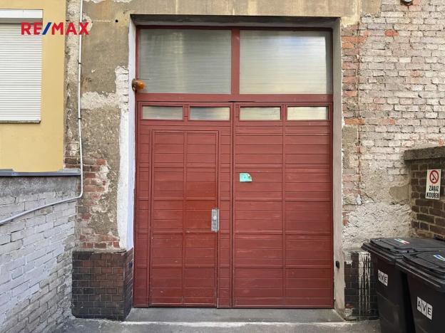 Prodej garáže, Praha - Žižkov, Čajkovského, 16 m2