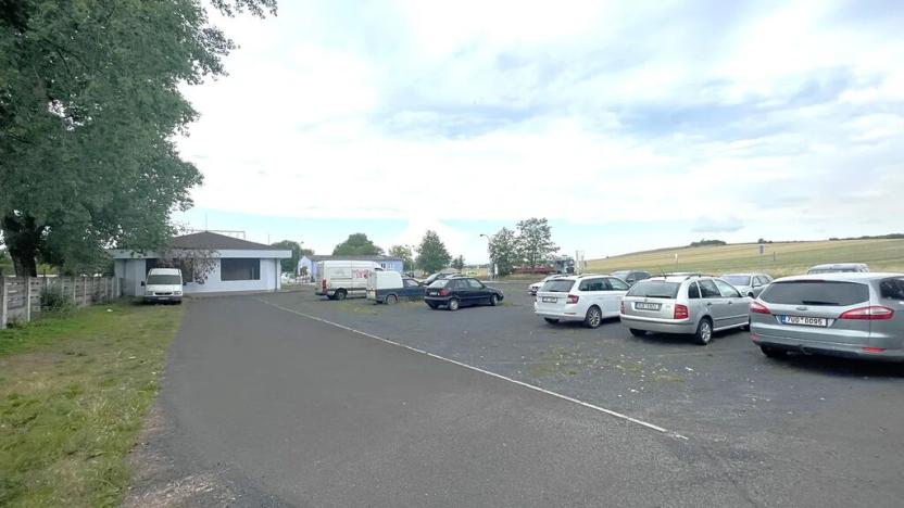 Pronájem komerčního pozemku, Louny, Postoloprtská, 2250 m2