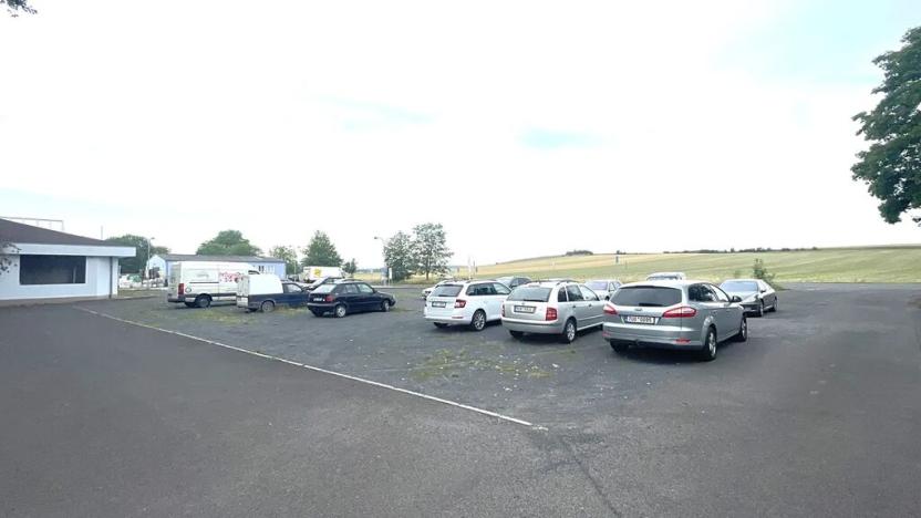 Pronájem komerčního pozemku, Louny, Postoloprtská, 2250 m2