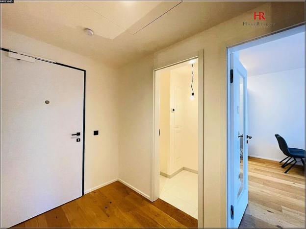 Pronájem kanceláře, Praha - Smíchov, Grafická, 57 m2