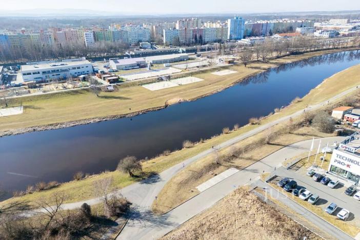 Prodej komerčního pozemku, České Budějovice, U Voříškova dvora, 2608 m2