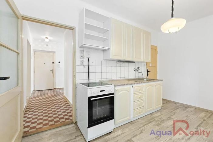 Prodej bytu 2+1, Ostrov, Luční, 61 m2