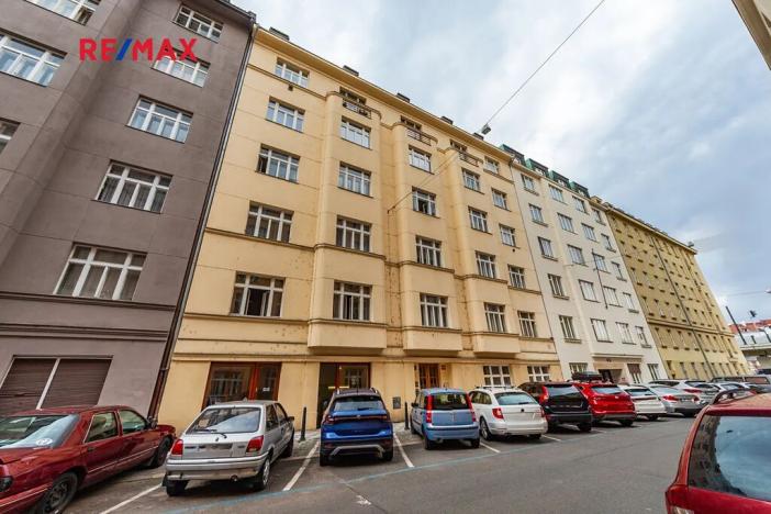 Prodej bytu 4+1, Praha - Holešovice, U smaltovny, 175 m2