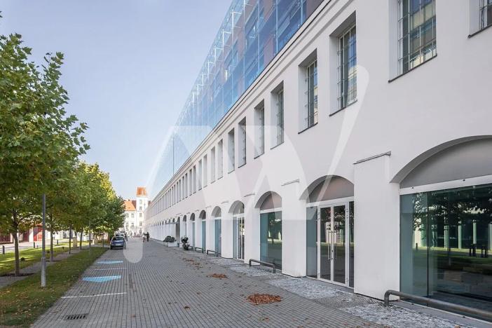 Pronájem kanceláře, Praha - Karlín, Křižíkova, 436 m2