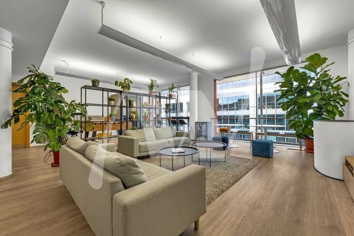 Pronájem kanceláře, Praha - Karlín, Křižíkova, 436 m2